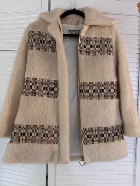 Vintage Rare 60’s Icelandic Icewool Jacket Cream Plush Zip Front Coat with Brown